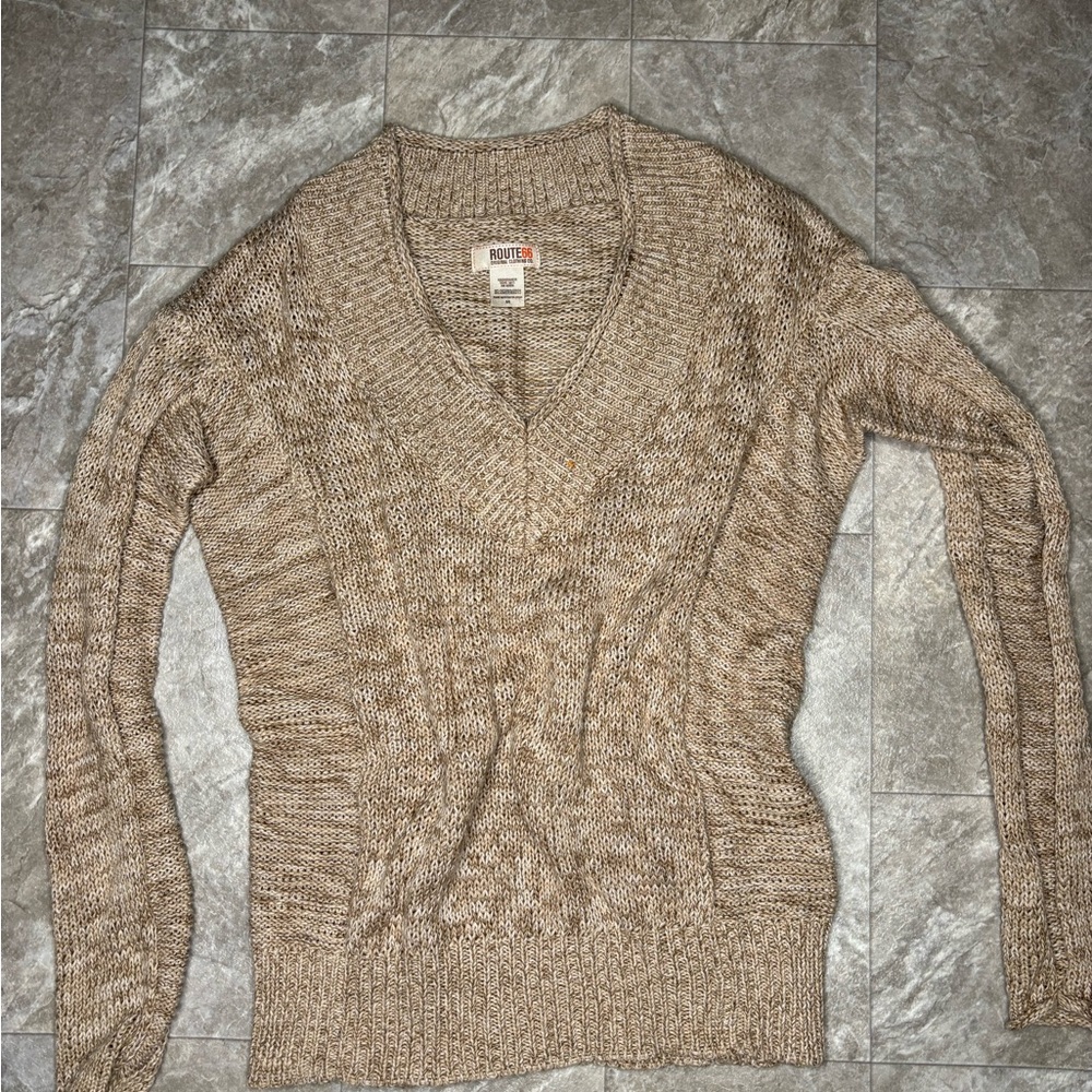 Route 66 Women's Beige V-Neck Sweater